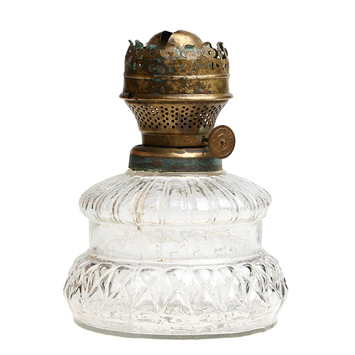 Керосиновая лампа Бесцветное фигурное стекло, латунь Россия, начало XX века 1905 г инфо 2098k.