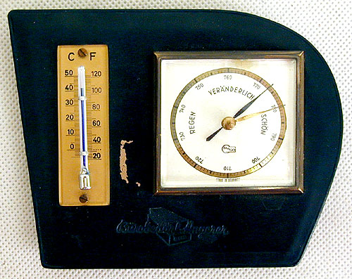 Барометр с термометром Металл, стекло, кожа Германия, фирма "Barigo", 30-е годы XX века базирующихся на показаниях измерительных приборов инфо 2115k.