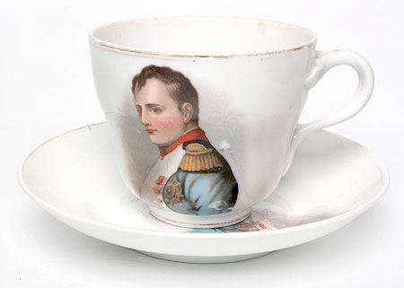Чашка с блюдцем "Наполеон" (фарфор, деколь), Россия, конец XIX века силе своего гения и труда инфо 2576k.