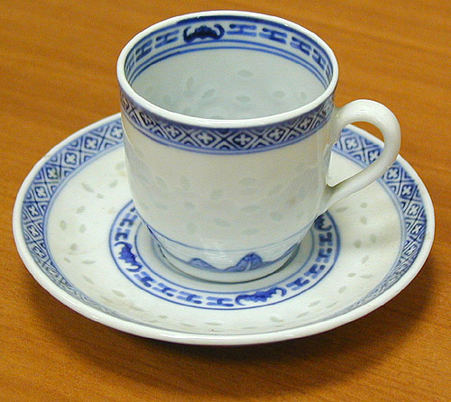 Чашка с блюдцем Фарфор, подглазурная роспись кобальтом Китай, 60-е гг XX века 1965 г инфо 2611k.