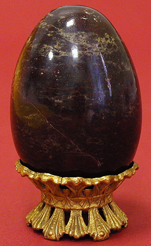 Яйцо пасхальное на подставке Яшма темная Вторая половина XX века 1953 г инфо 6156l.