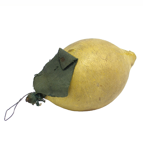 Елочная игрушка "Лимон" Вата, папье-маше СССР, 40-е годы XX века диаметр 4,5 см Сохранность хорошая инфо 6291n.